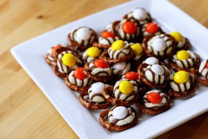 fall pretzel buttons 1