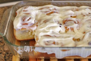 easy homemade bread maker cinnamon rolls | Sweet Anna's